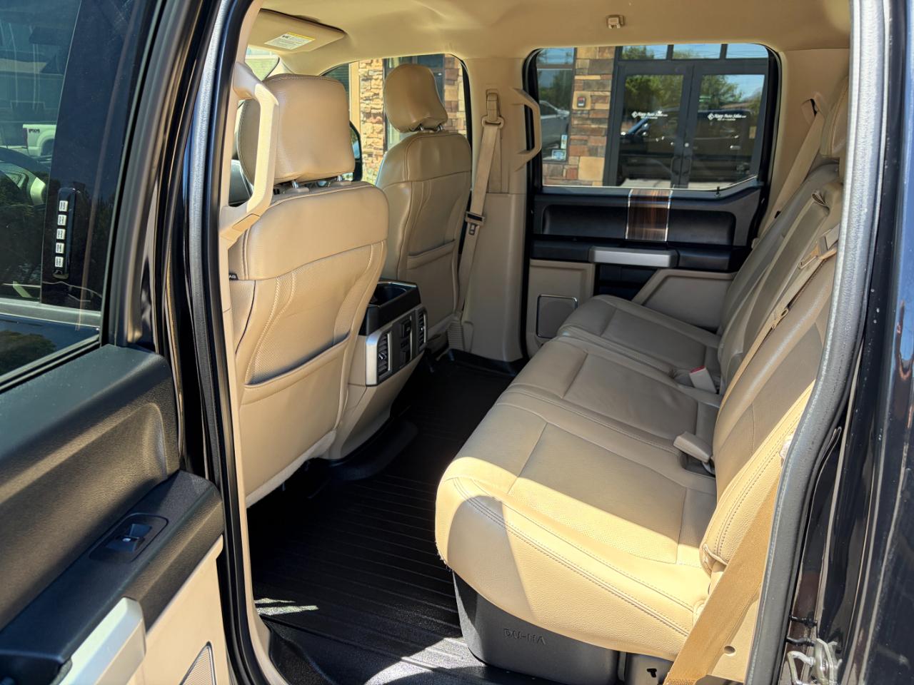 Ford F-150 4WD SuperCrew 157" Lariat 2016