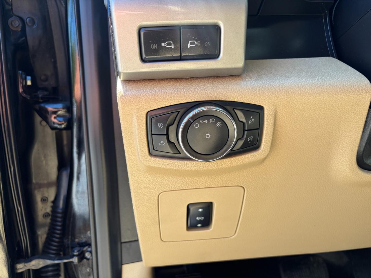 Ford F-150 4WD SuperCrew 157" Lariat 2016