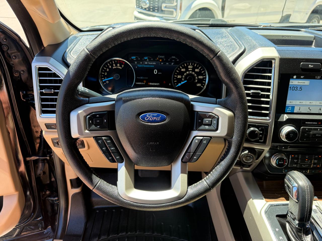 Ford F-150 4WD SuperCrew 157" Lariat 2016