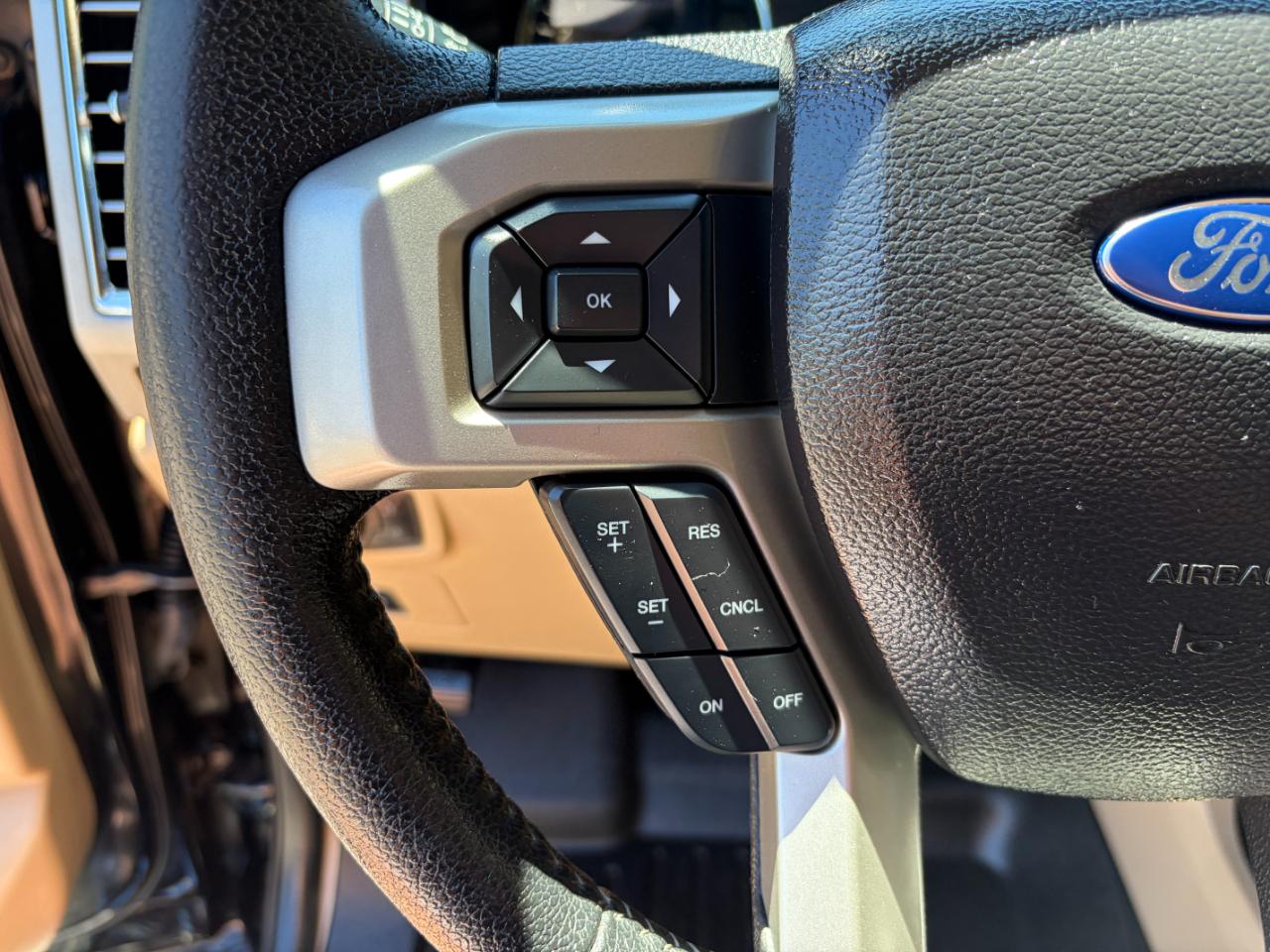 Ford F-150 4WD SuperCrew 157" Lariat 2016