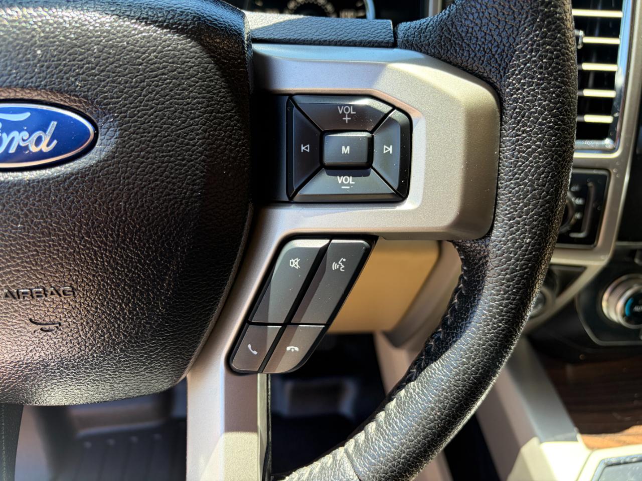 Ford F-150 4WD SuperCrew 157" Lariat 2016