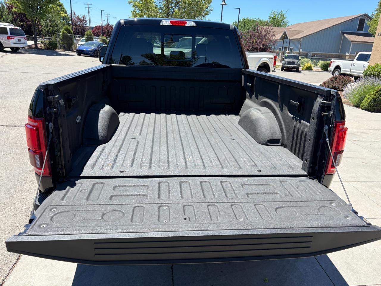 Ford F-150 4WD SuperCrew 157" Lariat 2016