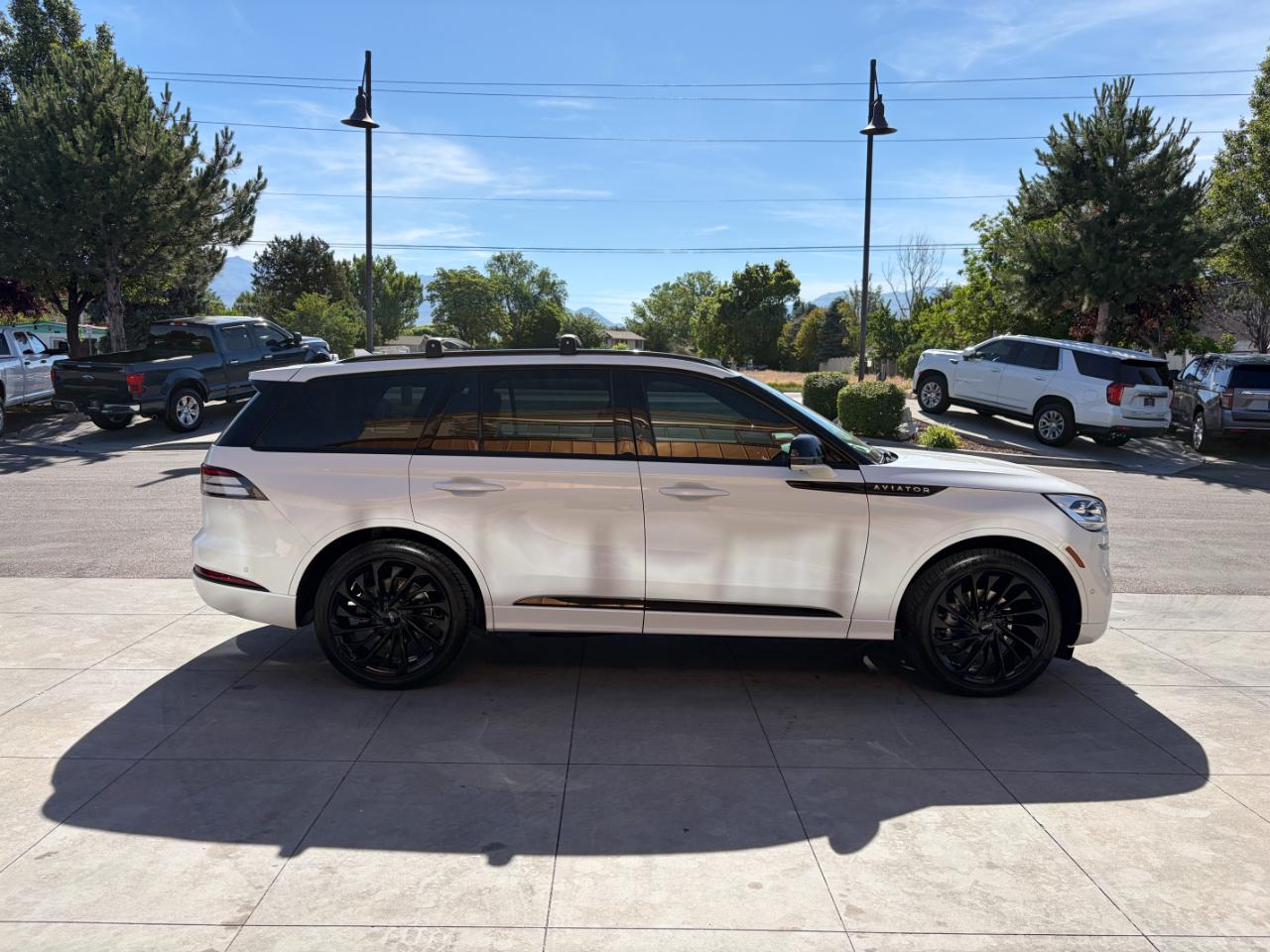 Lincoln Aviator Reserve AWD 2023