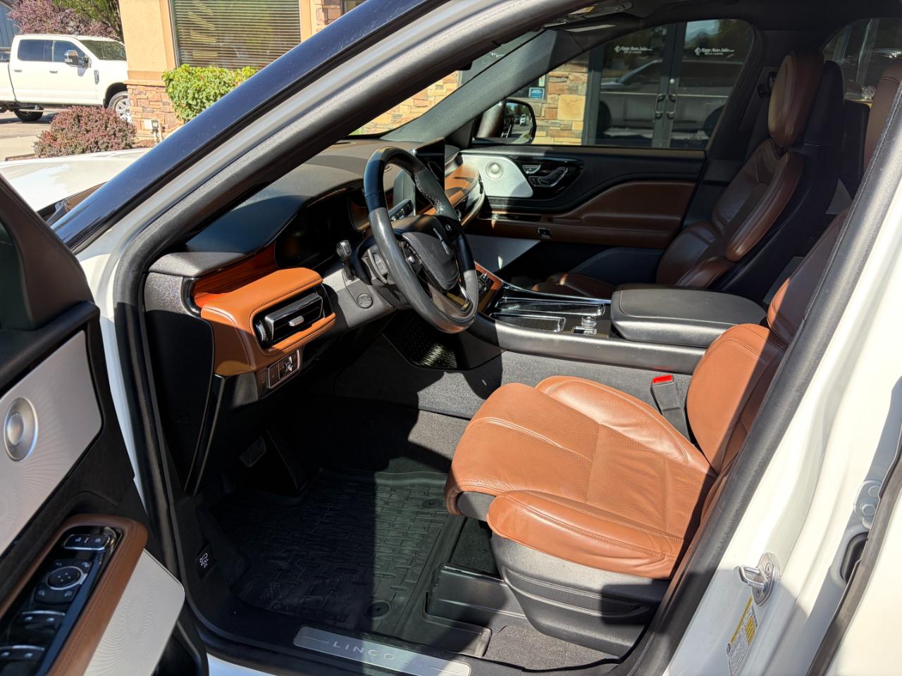 Lincoln Aviator Reserve AWD 2023