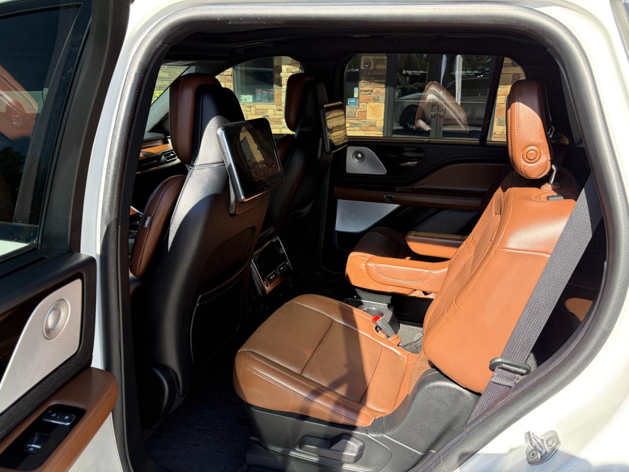 Lincoln Aviator Reserve AWD 2023