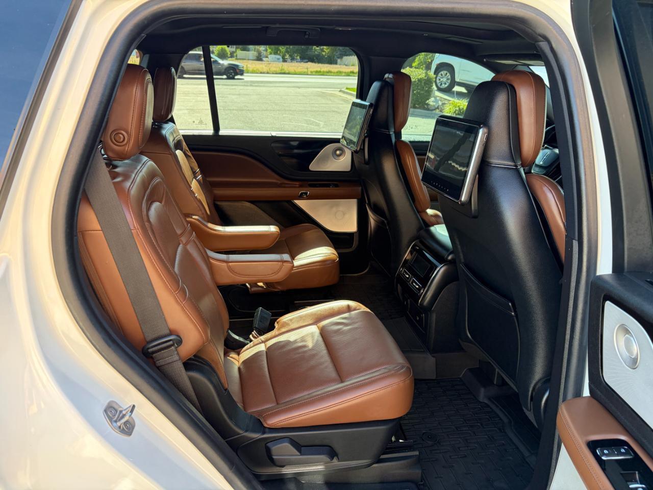 Lincoln Aviator Reserve AWD 2023