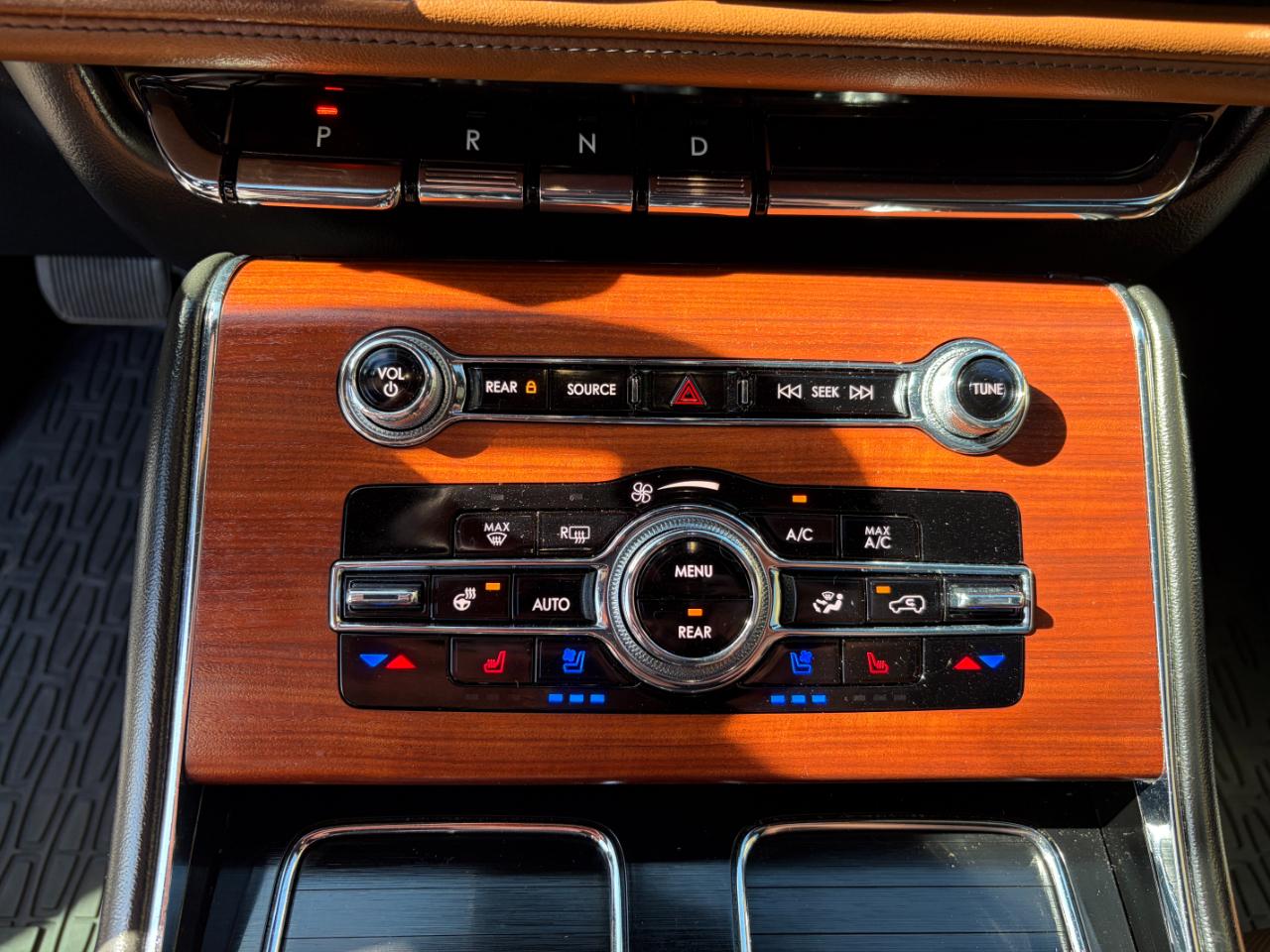 Lincoln Aviator Reserve AWD 2023