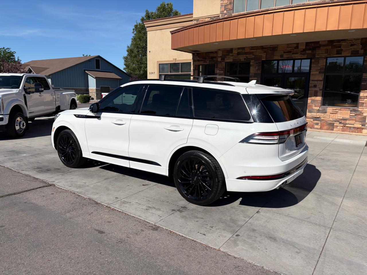 Lincoln Aviator Reserve AWD 2023