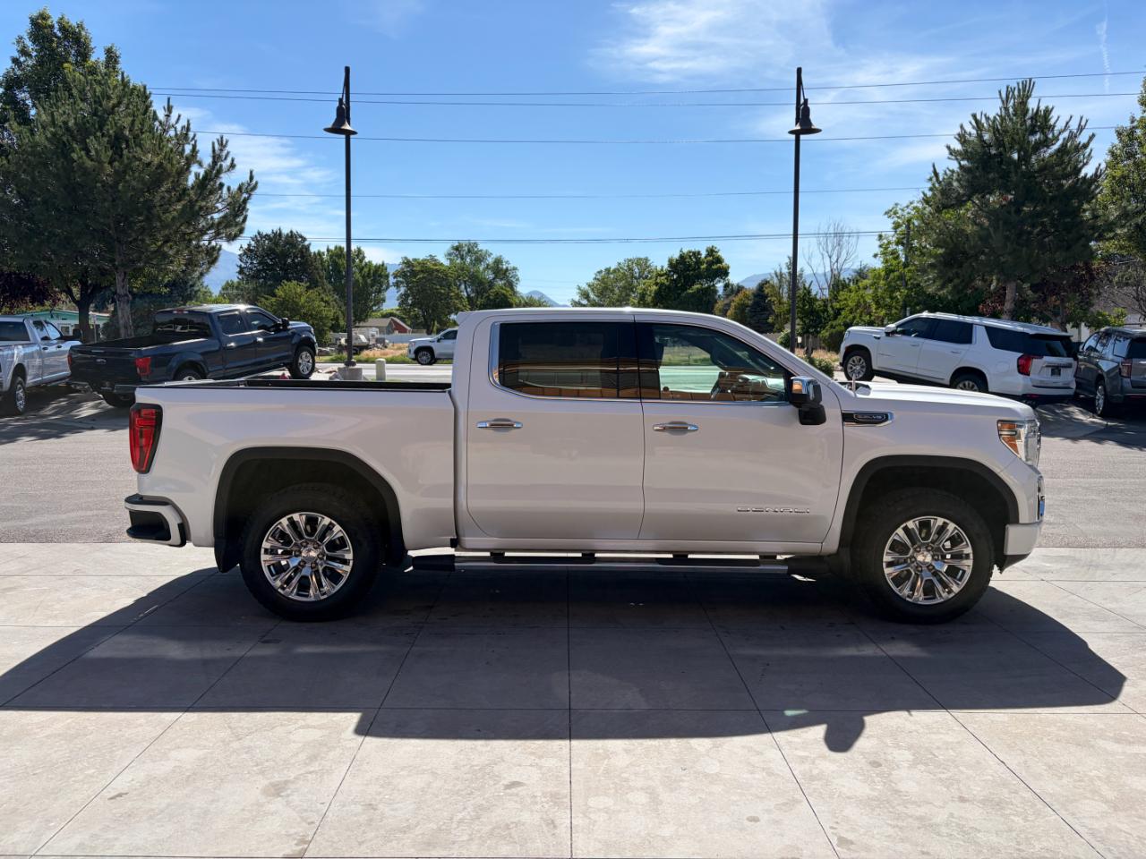 GMC Sierra 1500 4WD Crew Cab 147" Denali 2021