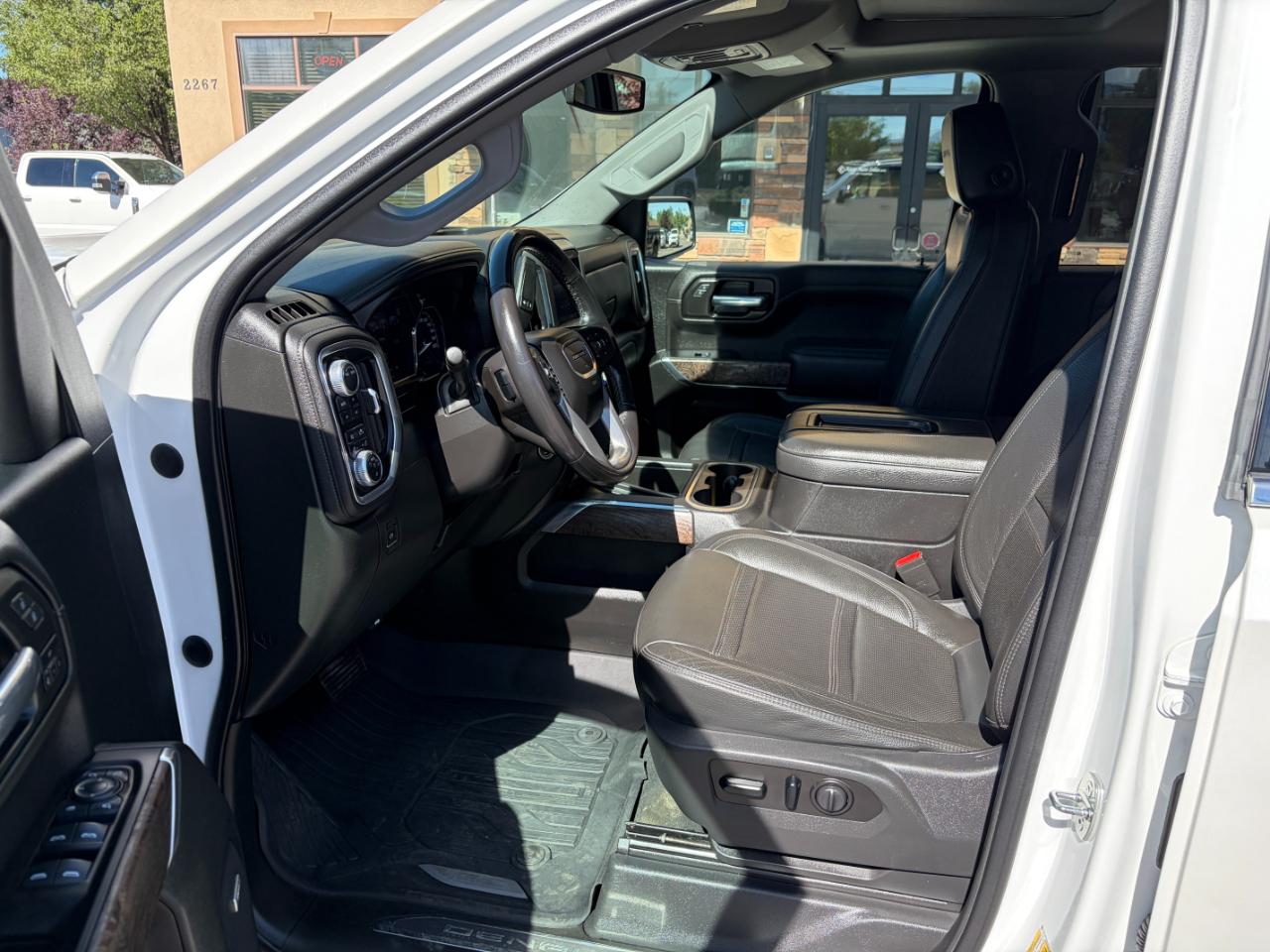 GMC Sierra 1500 4WD Crew Cab 147" Denali 2021