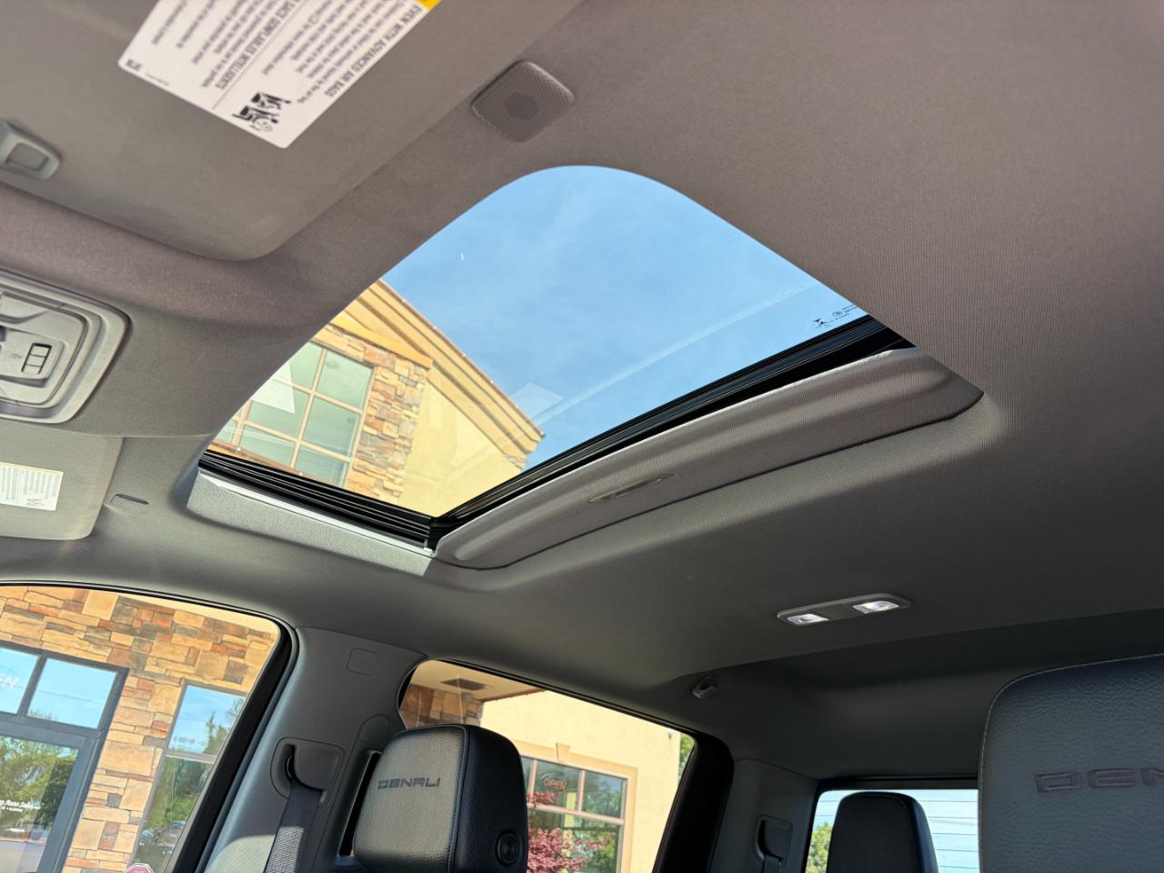 GMC Sierra 1500 4WD Crew Cab 147" Denali 2021