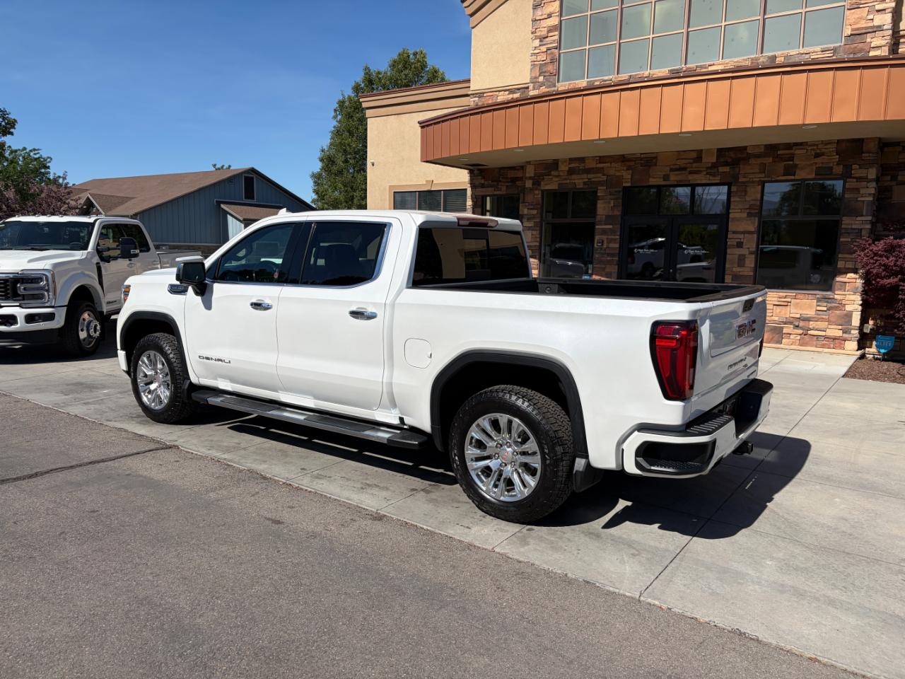 GMC Sierra 1500 4WD Crew Cab 147" Denali 2021