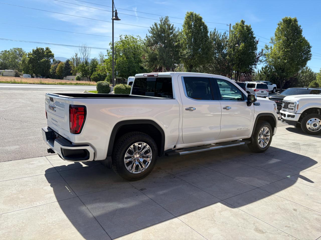 GMC Sierra 1500 4WD Crew Cab 147" Denali 2021