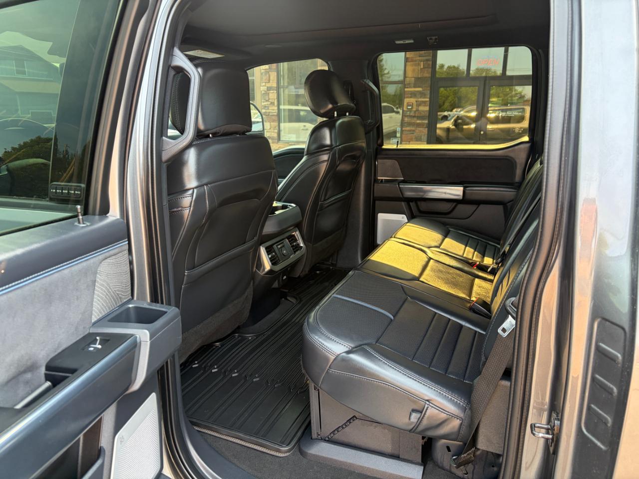 Ford Super Duty F-350 SRW Platinum 4WD Crew Cab 8' Box 2025