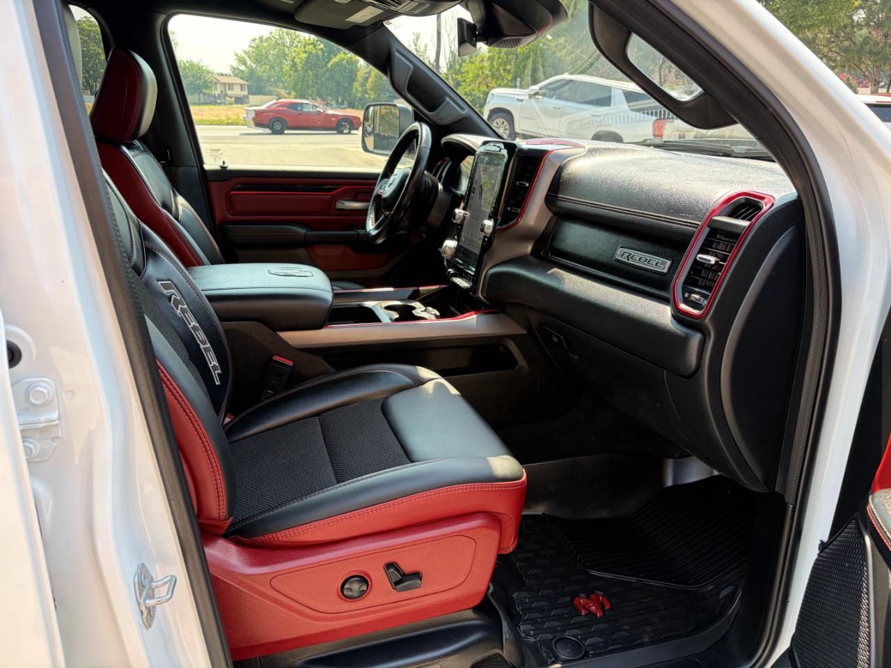 RAM 1500 Rebel 4x4 Crew Cab 5'7" Box 2022