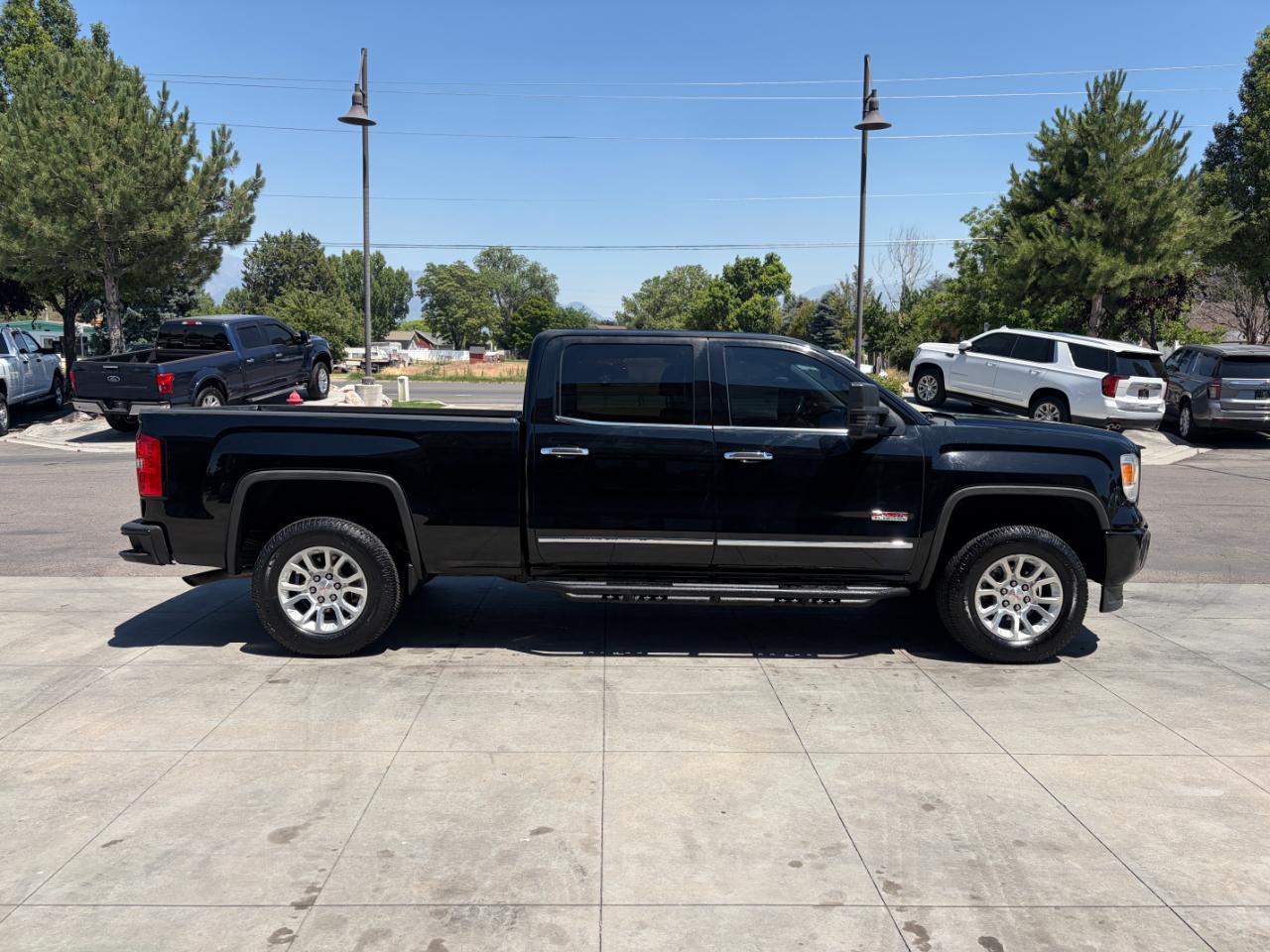 GMC Sierra 1500 4WD Crew Cab 153.0" SLT 2015