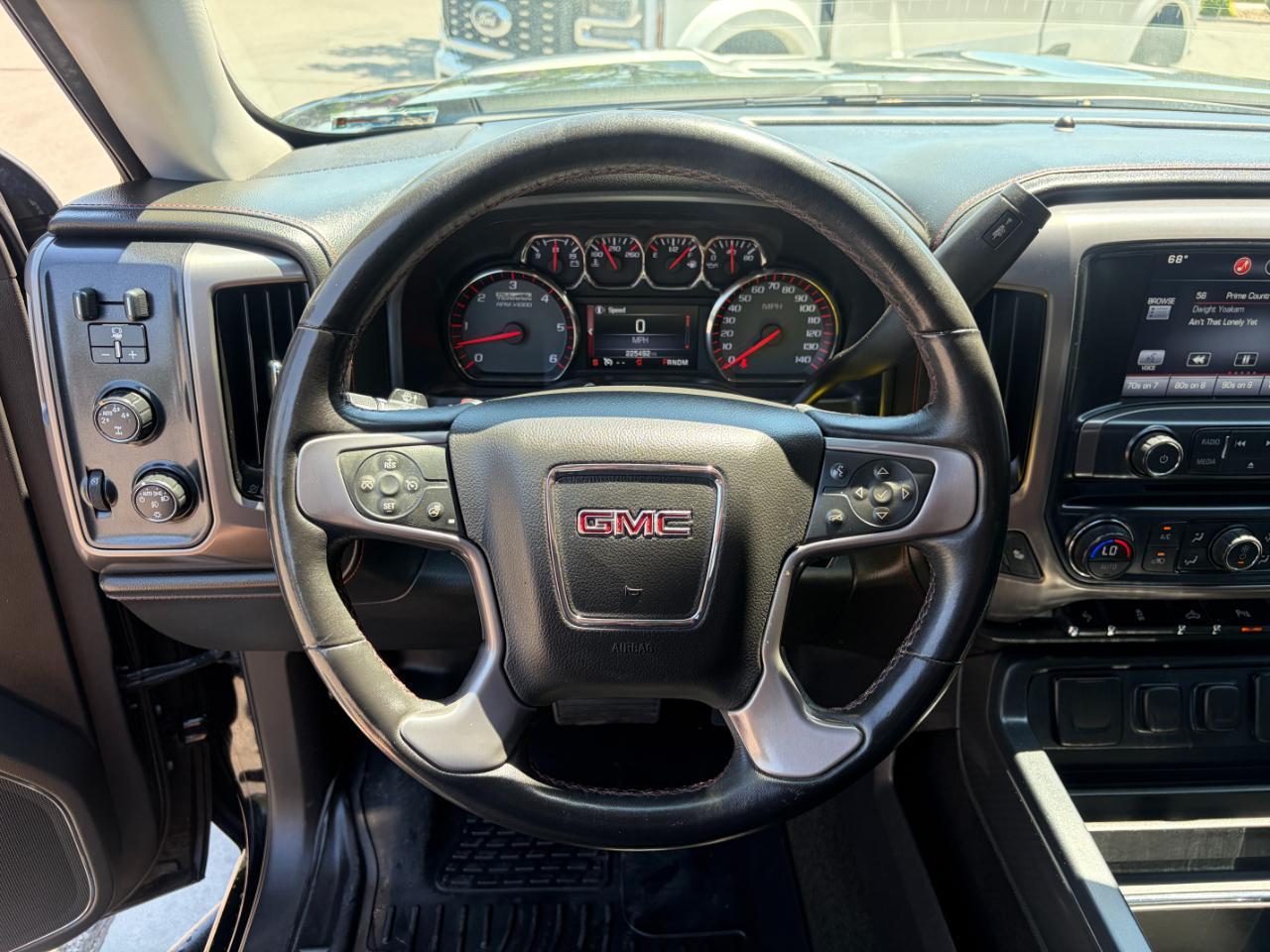 GMC Sierra 1500 4WD Crew Cab 153.0" SLT 2015