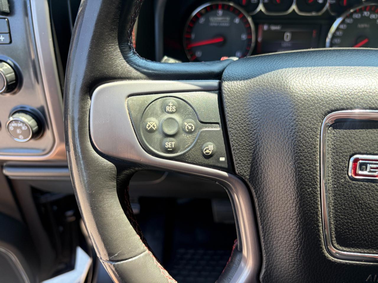 GMC Sierra 1500 4WD Crew Cab 153.0" SLT 2015