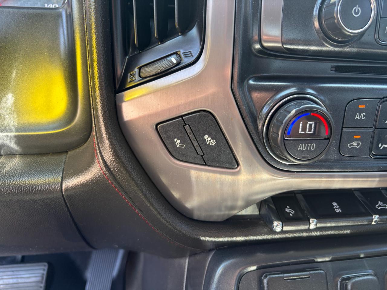 GMC Sierra 1500 4WD Crew Cab 153.0" SLT 2015