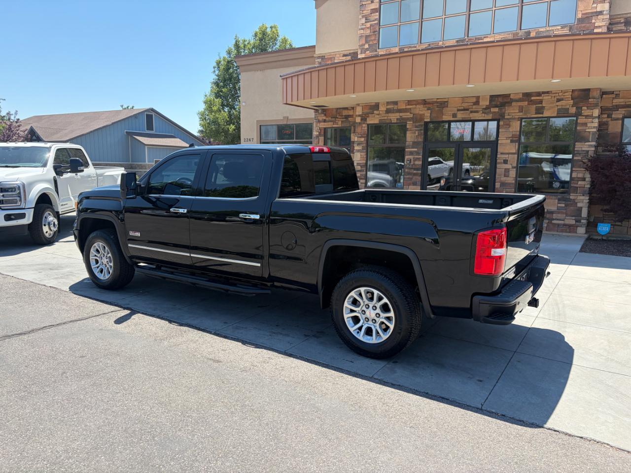 GMC Sierra 1500 4WD Crew Cab 153.0" SLT 2015
