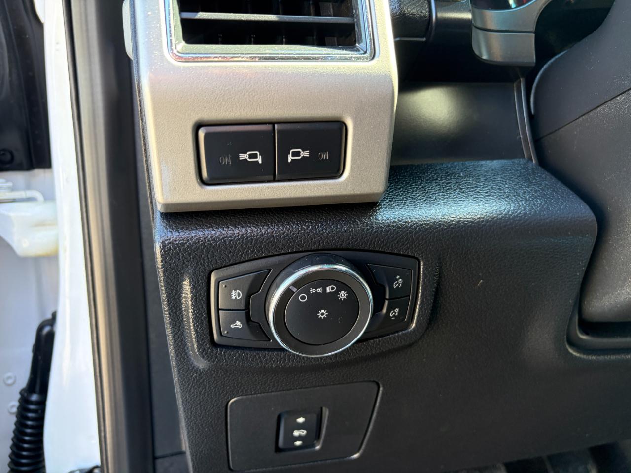 Ford F-150 Lariat 4WD SuperCrew 5.5' Box 2017