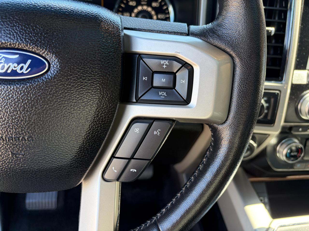 Ford F-150 Lariat 4WD SuperCrew 5.5' Box 2017