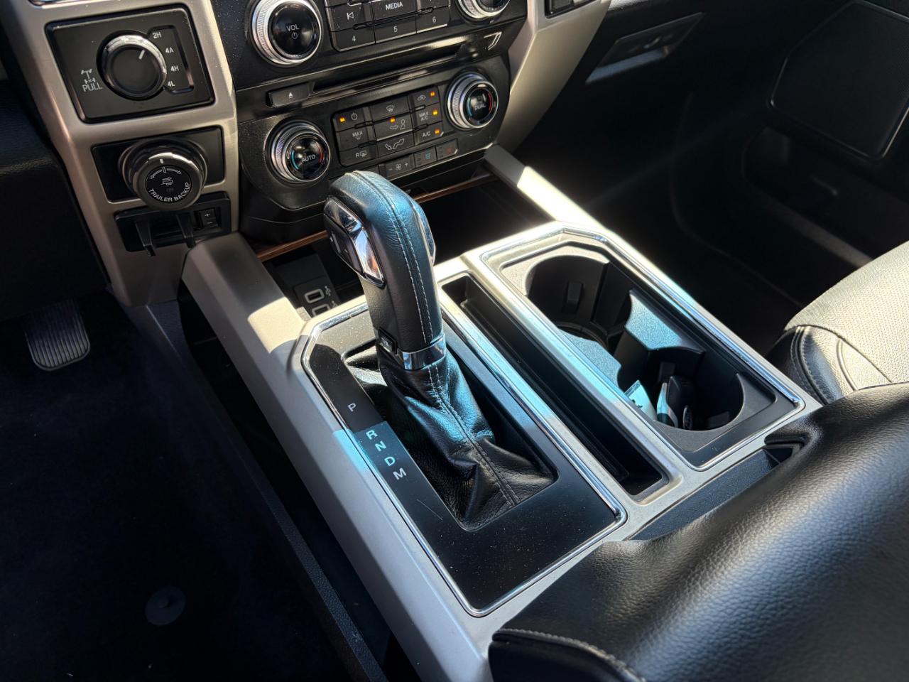 Ford F-150 Lariat 4WD SuperCrew 5.5' Box 2017