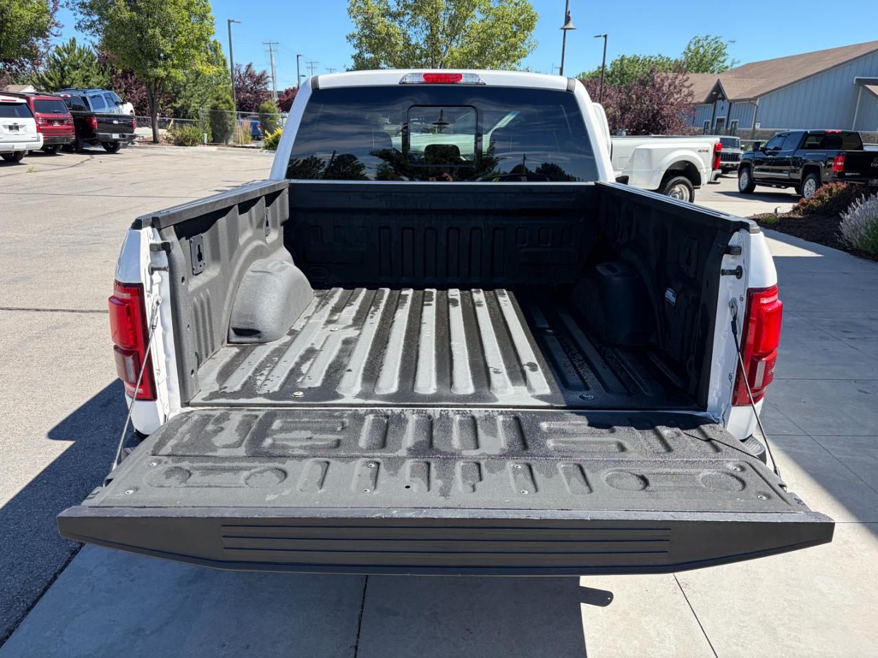 Ford F-150 Lariat 4WD SuperCrew 5.5' Box 2017