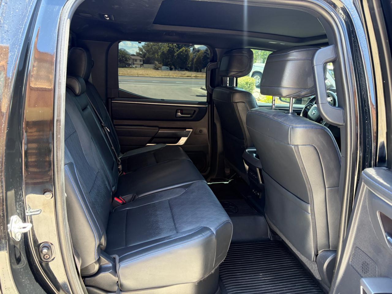 Toyota Tundra 4WD Platinum CrewMax 5.5' Bed (Natl) 2023