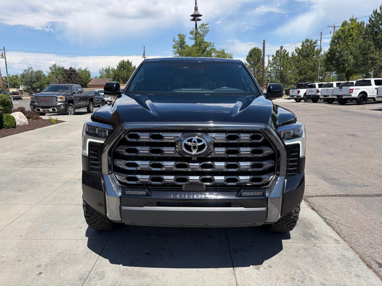 Toyota Tundra 4WD Platinum CrewMax 5.5' Bed (Natl) 2023