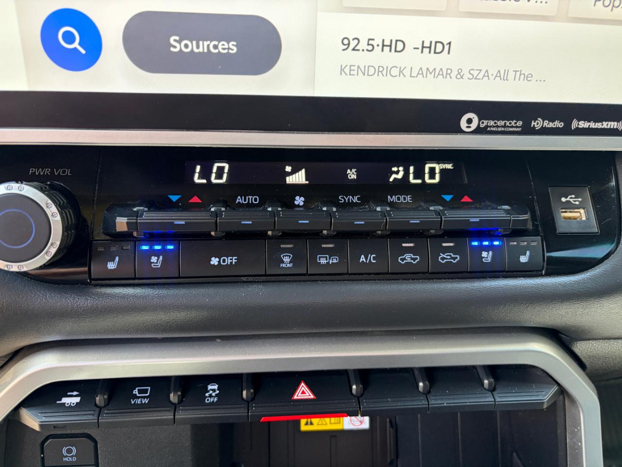 Toyota Tundra 4WD Platinum CrewMax 5.5' Bed (Natl) 2023