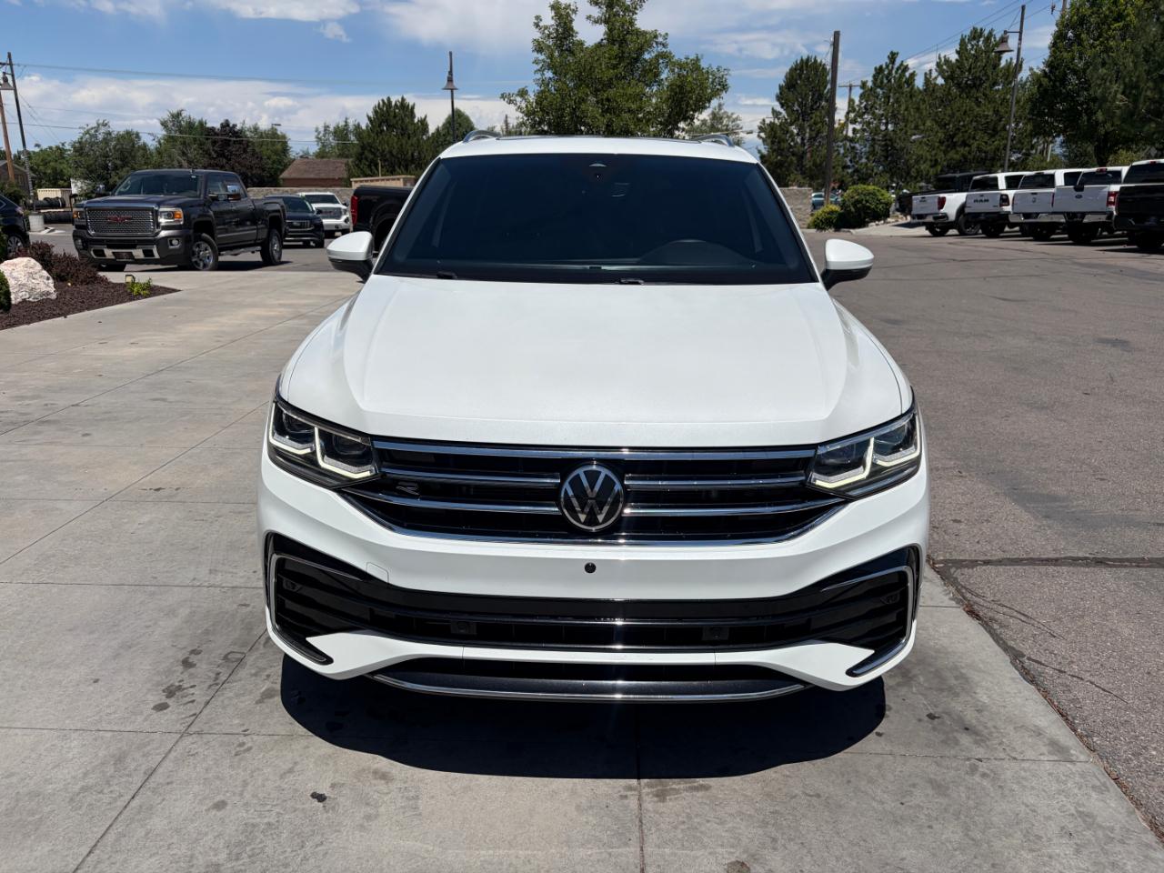 Volkswagen Tiguan 2.0T SEL R-Line 4MOTION 2023