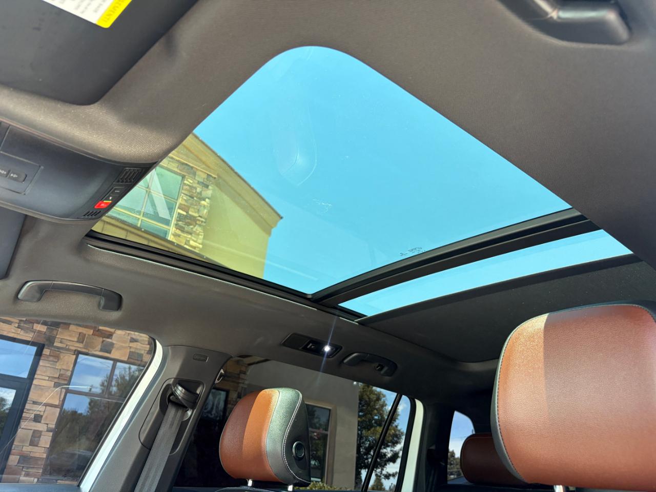 Volkswagen Tiguan 2.0T SEL R-Line 4MOTION 2023