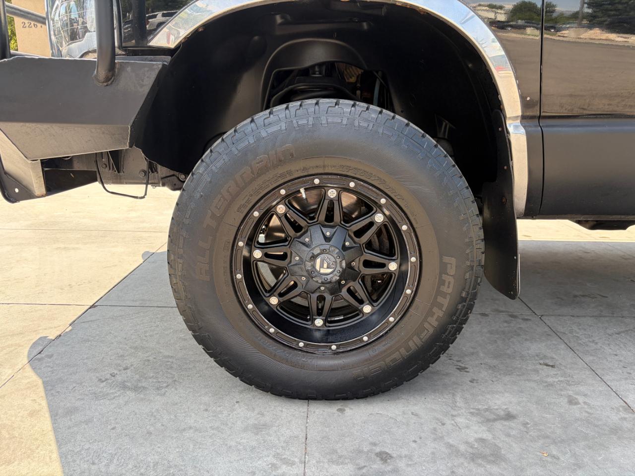 Dodge Ram 3500 4dr Quad Cab 140.5" WB 4WD SRW SLT 2004