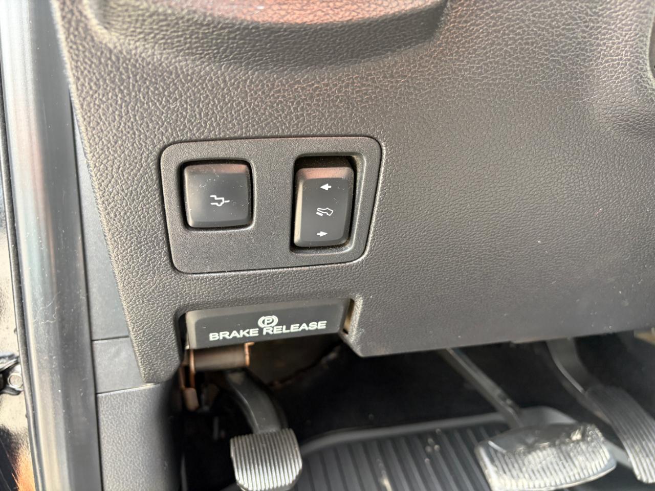 Ford Super Duty F-350 DRW Lariat 4WD Crew Cab 8' Box 2019