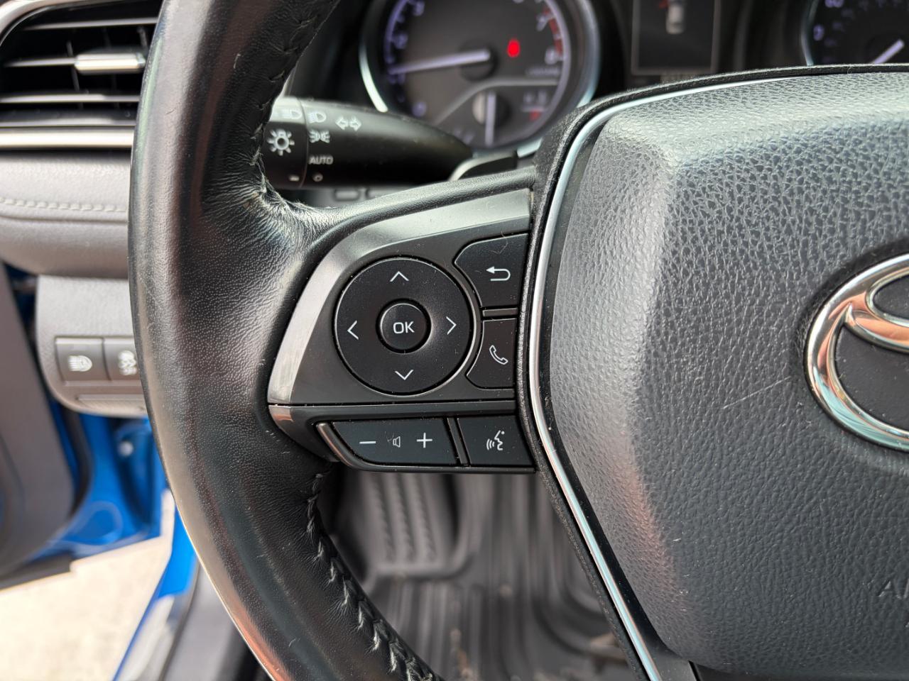 Toyota Camry SE Auto (Natl) 2019
