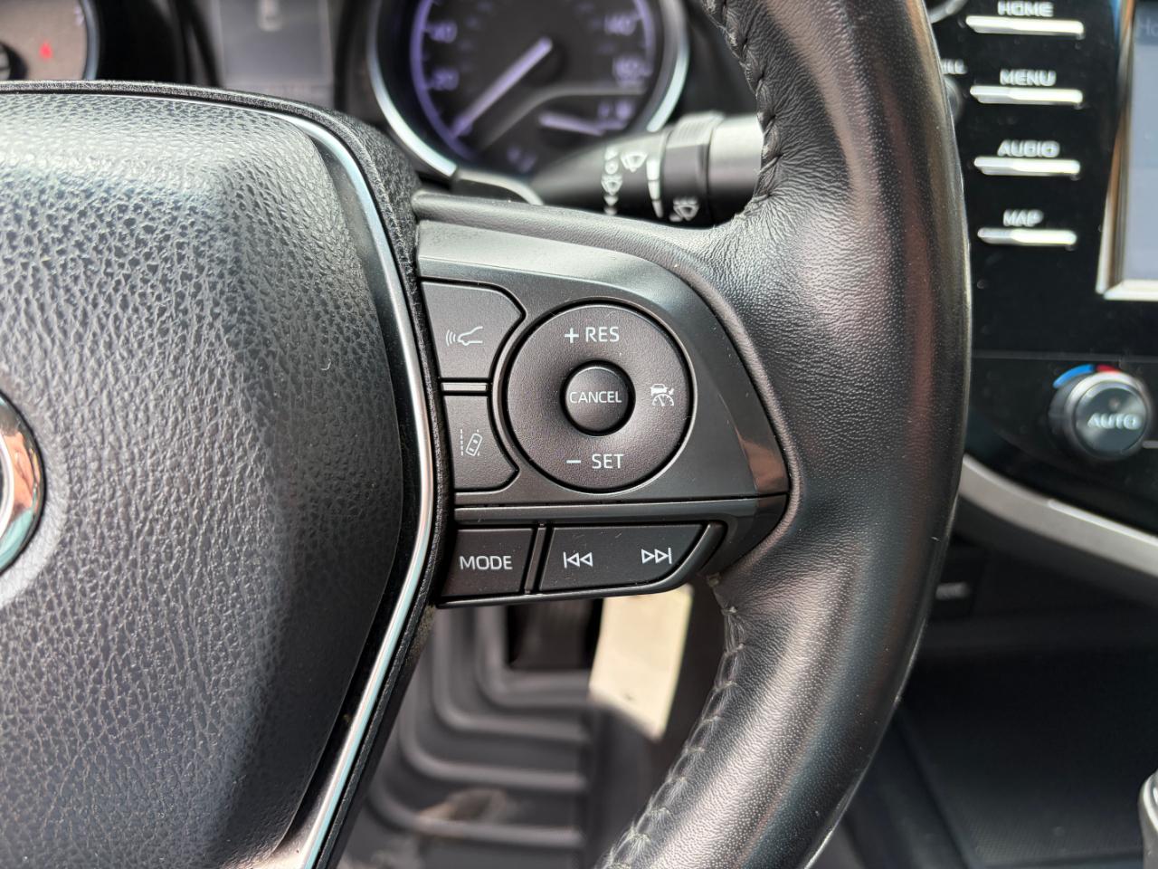 Toyota Camry SE Auto (Natl) 2019