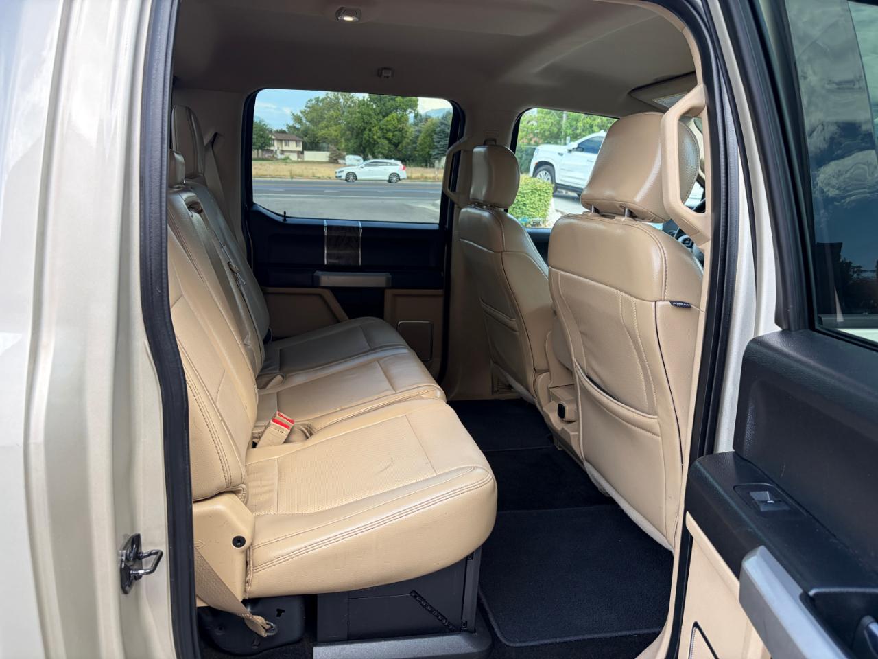 Ford Super Duty F-350 SRW Lariat 4WD Crew Cab 6.75' Box 2017