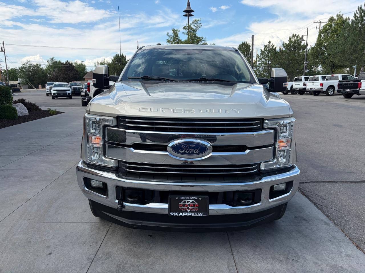 Ford Super Duty F-350 SRW Lariat 4WD Crew Cab 6.75' Box 2017