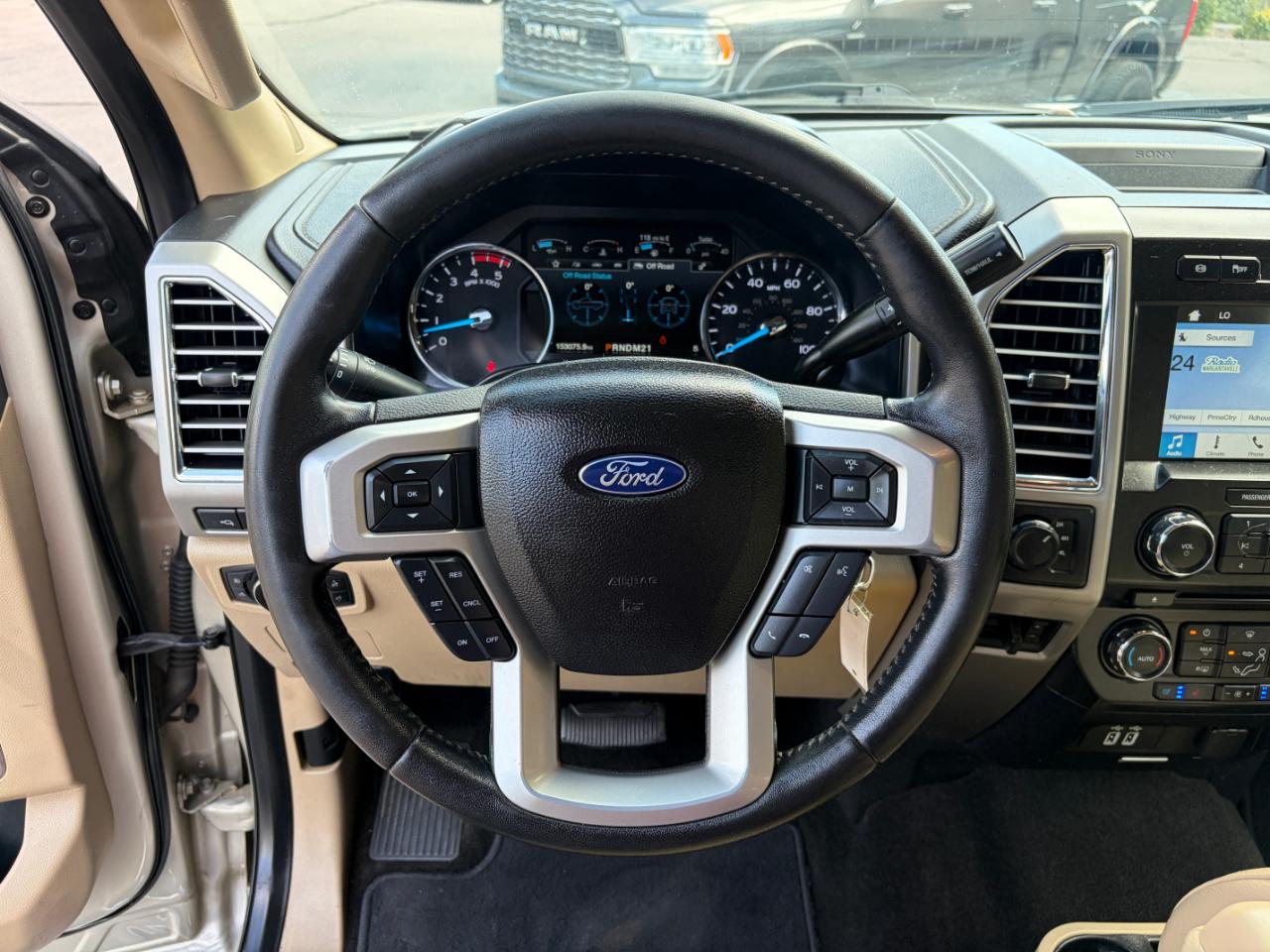 Ford Super Duty F-350 SRW Lariat 4WD Crew Cab 6.75' Box 2017