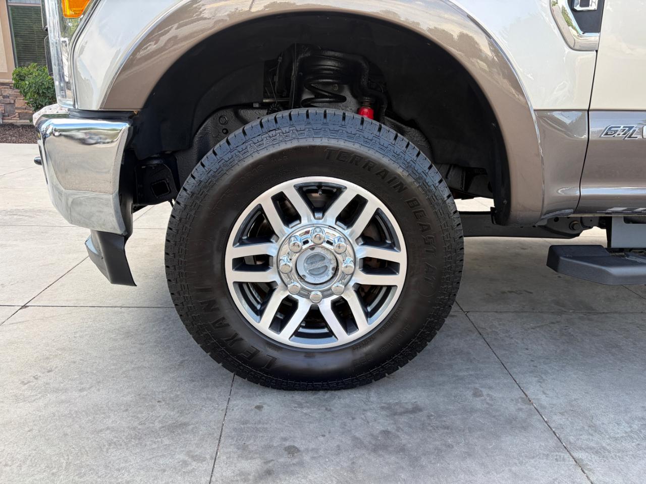 Ford Super Duty F-350 SRW Lariat 4WD Crew Cab 6.75' Box 2017