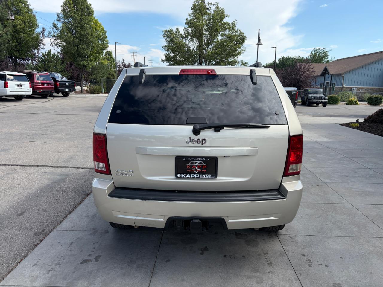 Jeep Grand Cherokee 4WD 4dr Laredo 2010