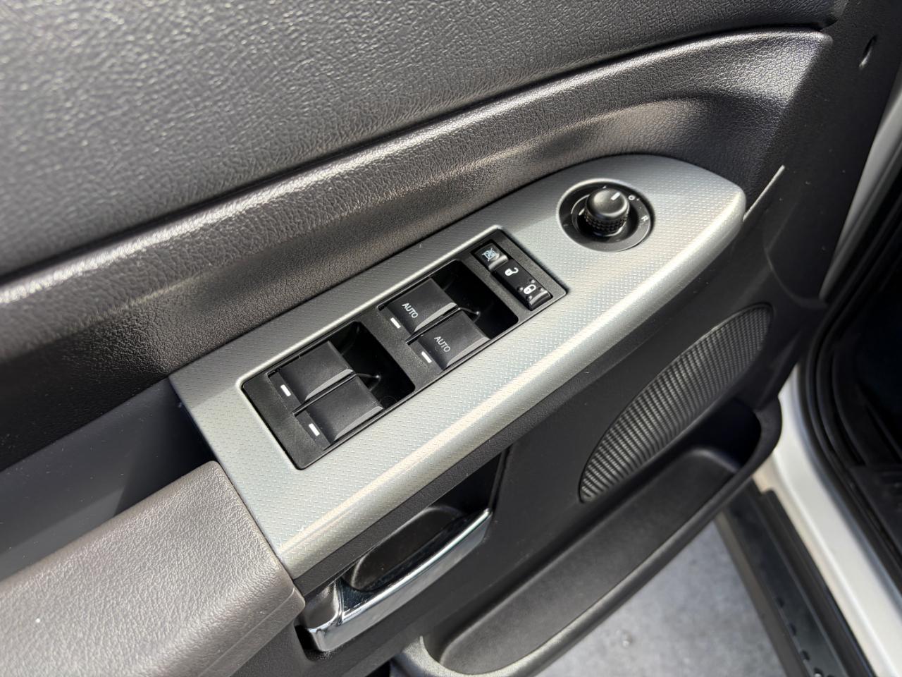 Jeep Grand Cherokee 4WD 4dr Laredo 2010