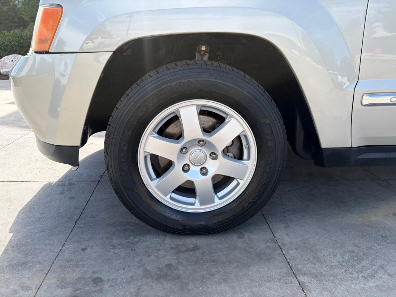 Jeep Grand Cherokee 4WD 4dr Laredo 2010