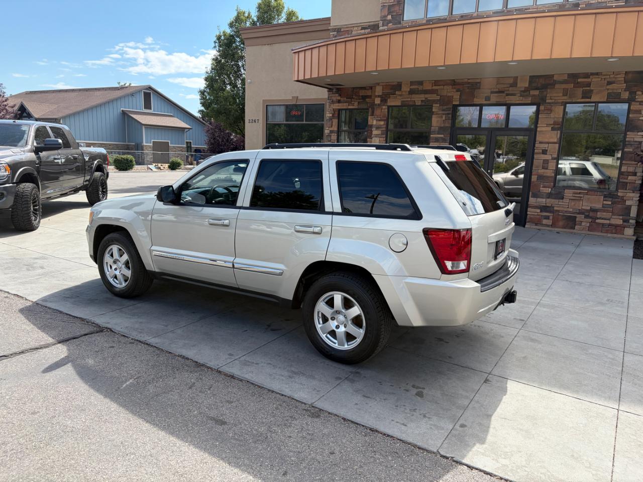 Jeep Grand Cherokee 4WD 4dr Laredo 2010