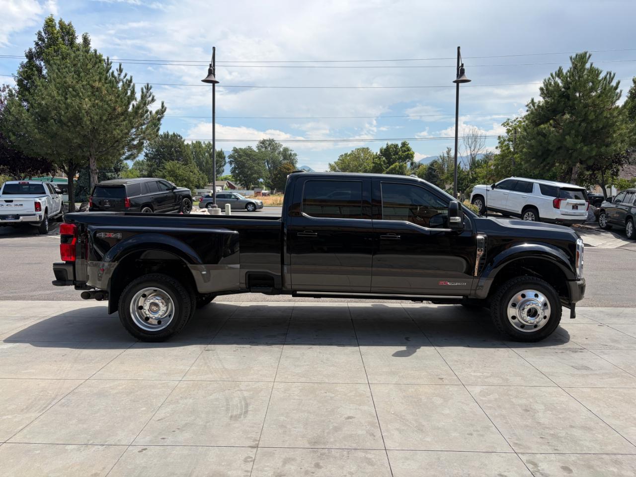 Ford Super Duty F-450 DRW King Ranch 4WD Crew Cab 8' Box 2026