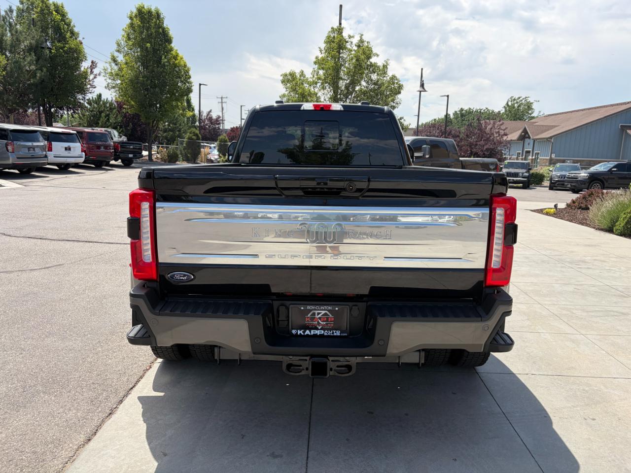 Ford Super Duty F-450 DRW King Ranch 4WD Crew Cab 8' Box 2026