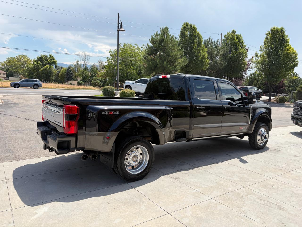Ford Super Duty F-450 DRW King Ranch 4WD Crew Cab 8' Box 2026