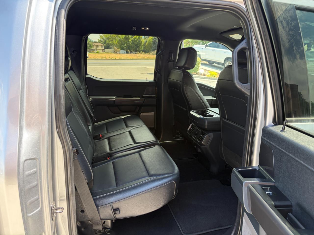 Ford F-150 Lariat 4WD SuperCrew 5.5' Box 2025