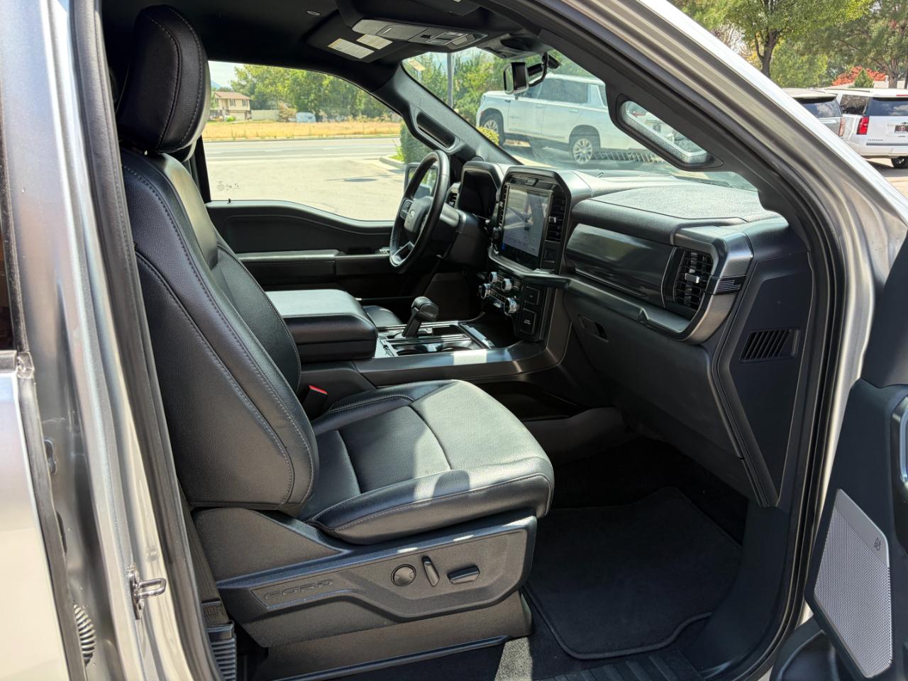 Ford F-150 Lariat 4WD SuperCrew 5.5' Box 2025